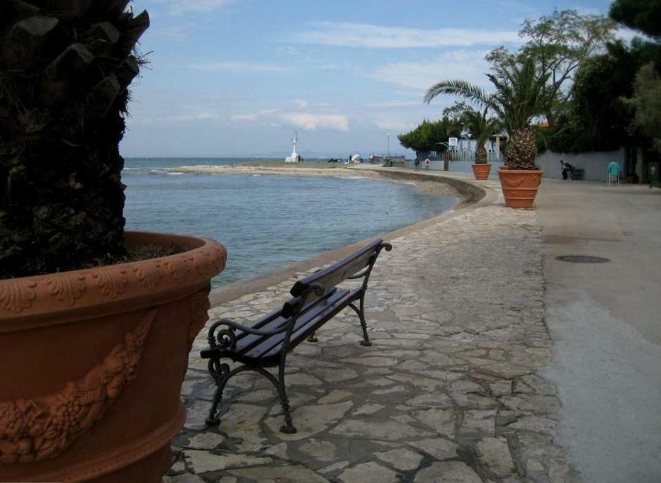 Apartment & Rooms Lilis Izola Exterior foto